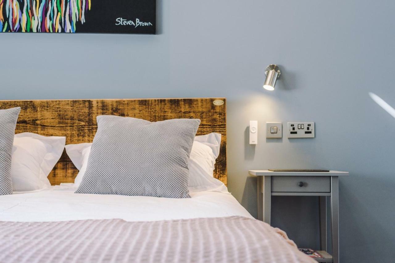 Lymm Boutique Rooms エクステリア 写真