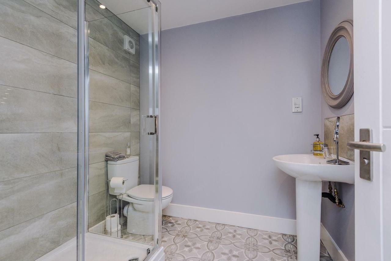 Lymm Boutique Rooms エクステリア 写真